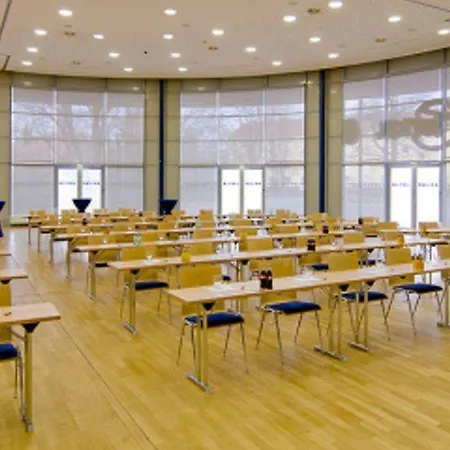 Hotel Dormero Hannover-langenhagen Airport 4*
